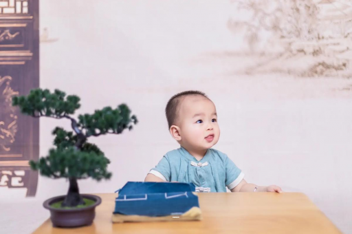 邵阳五个月宝宝可以站吗 邵阳五个月宝宝可以站吗